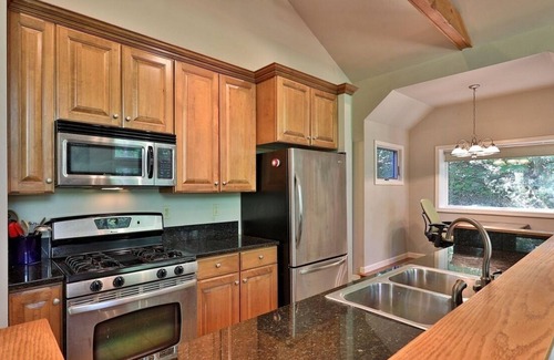 Plymouth House | Better in the Mountains -Private Mountain Chalet In the Heart of VT Ski Country
