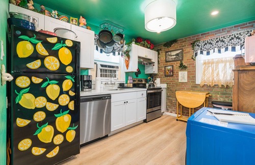 Reno/Tahoe Airport House | Betty Blue House