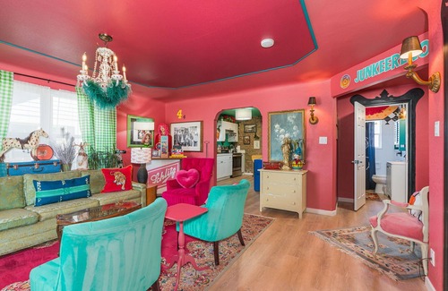 Reno/Tahoe Airport House | Betty Blue House
