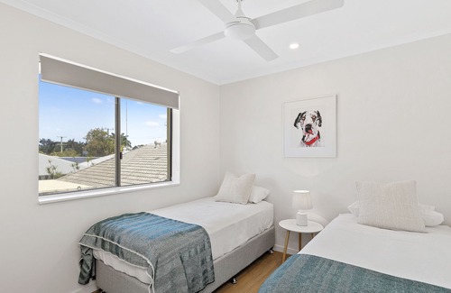 Tewantin House | Betty on Hilton - just steps from the river