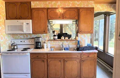 Brookings House | Betty's Beach House Bungalow