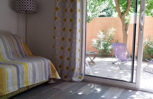 Gemenos Apartment | Between hills and sea, in PROVENCE small independent LOFT, quiet, luxurious comfort