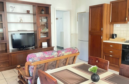 Montignoso House | Between the Apuan Alps and the sea spacious and bright house with sea view