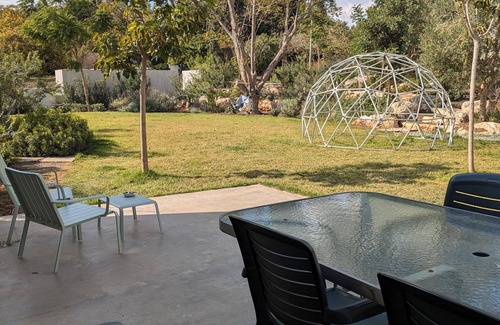 Yokneam Apartment | BETWEEN VALLEY & MOUNTAIN - Charming guest suite in tranquil Yokne'am Hamoshava
