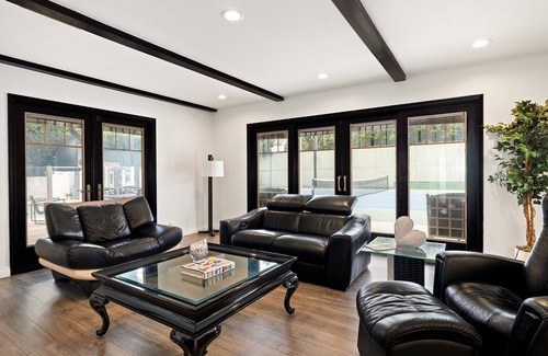 The Flats House | Beverly Hills The Flats Walk to Rodeo Drive