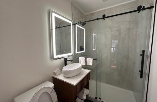Fairfax District Hotel | Bevonshire Lodge Motel