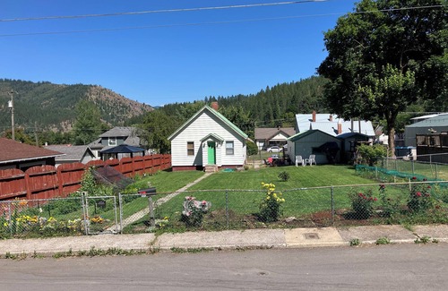 Kellogg House | Bezerkley Bungalow in Silver Valley