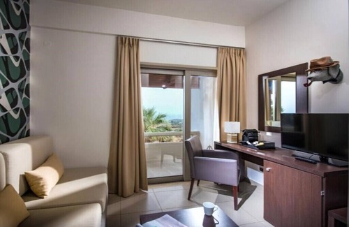 Agia Pelagia Hotel | BH129 - C - Suite Heraklion