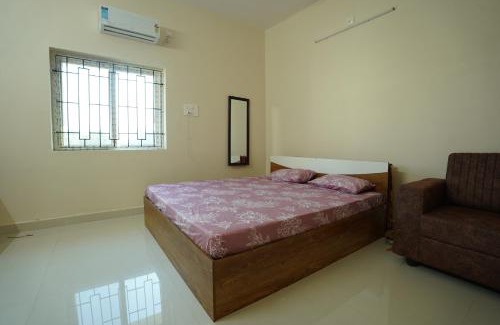 Tiruchanur Apartment | Bhakti Bliss Homestay - New Luxurious Pent house with AC