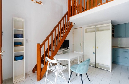 Les Ayguades House | BI1-311: Air-conditioned studio apartment with mezzanine located near the beach.