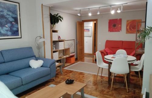 Logrono City Centre Apartment | BIENVENIDOS a CASA PINO con PARKING