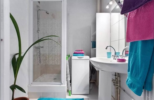 Saint Michel Apartment | ❤️BIENVENUE in TOULOUSE T3 furnished near center 2 to 6 people Parking, lift