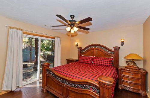 Summit Estates House | Big 10 Luxury Cabin/Walk to Snow Summit- HotTub