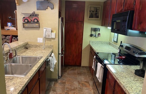 Lakeside Village Condo | Big 2bd/2ba 5 beds, free parking, close to ski lift, New to VRBO, 4.85 *rating