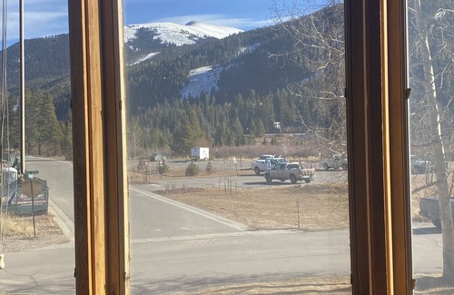 Lakeside Village Condo | Big 2bd/2ba 5 beds, free parking, close to ski lift, New to VRBO, 4.85 *rating