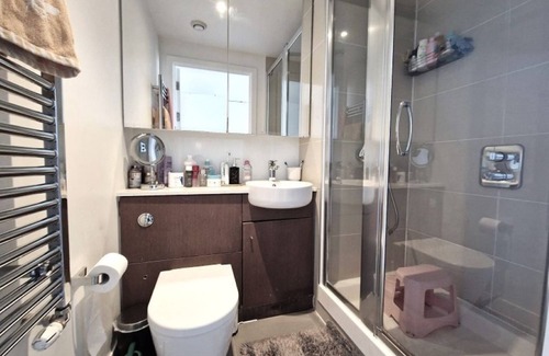 Stratford Apartment | Big 3bed 2bath Apartment in Olympic Village, London