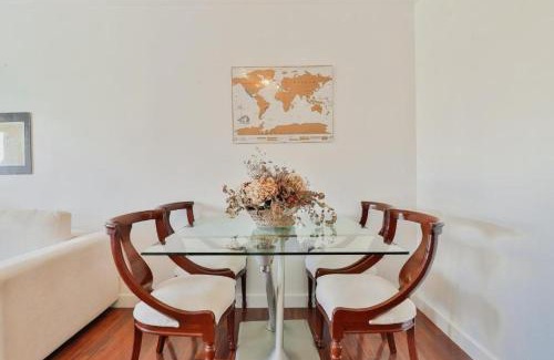 Los Tilos Apartment | Big apartment, close to train station