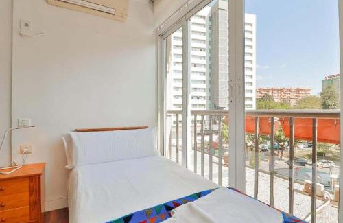 Los Tilos Apartment | Big apartment, close to train station