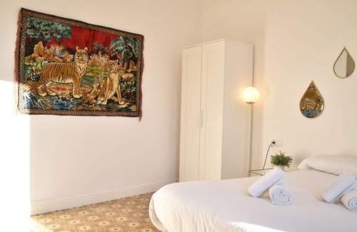 Montolivet Apartment | Big apartment near to Ruzafa