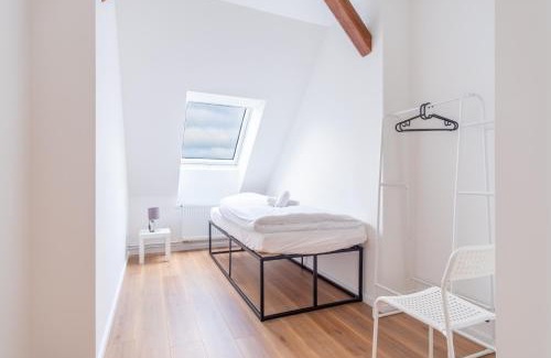 Ost Apartment | Big apartments, big bathrooms, single beds, perfect for groups