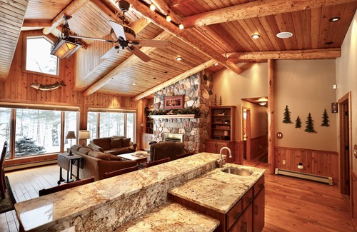 Arbor Vitae House | Big Arb Lakeside Ranch by Restaurants, Trails, Minutes to Minocqua Cable & Wi-Fi