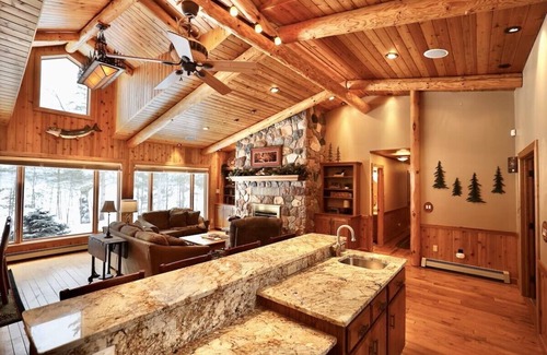 Arbor Vitae Cabin | Big Arb Pines located on Big Arbor Vitae Lake