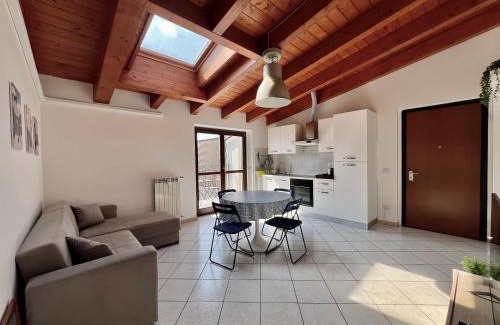 Acquabella Apartment | BIG Attico Goldoni 2 bagni [Duomo-M4 Lin Airport]