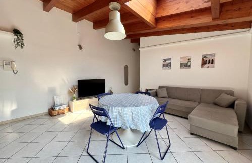 Acquabella Apartment | BIG Attico Goldoni 2 bagni [Duomo-M4 Lin Airport]