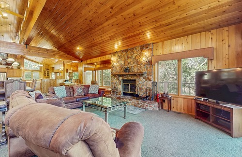 Fawnskin Cabin | Big Bear 7th Heaven ~ Lakeview Chalet with Hot Tub, Sauna, Grill, Great Deck Views