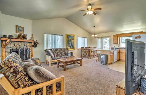 Baldwin Lake Cabin | Big Bear Lake Cabin w/Deck & Views ~ 9 Mi to Ski!