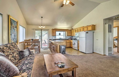 Baldwin Lake Cabin | Big Bear Lake Cabin w/Deck & Views ~ 9 Mi to Ski!