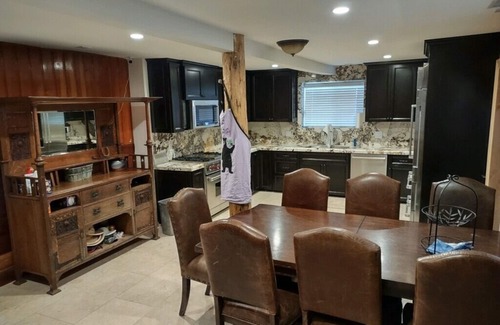 Fawnskin House | Big Bear Lake Front 4 Bedroom sleeps 8 Boat Dock Jacuzzi 10 minutes to Ski Slope