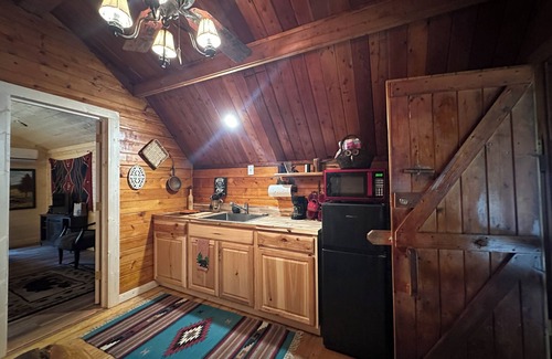 Cosby Cabin | Big Bear Log cabin in The Forest! Cozy, quiet and perfect for a couples getaway!