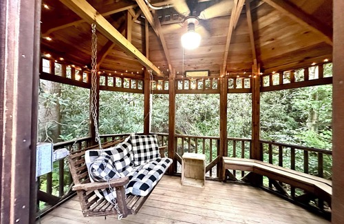 Cosby Cabin | Big Bear Log cabin in The Forest! Cozy, quiet and perfect for a couples getaway!