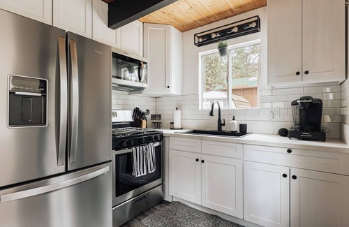 Big Bear Cabin | Big Bear Pine Haven Cabin: Hot Tub Fireplace Games