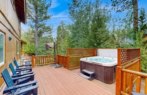 Eagle Mountain Estates House | Big Bear White Skies ~ Fantastic cabin with fireplace, game room, mountain view, & hot tub