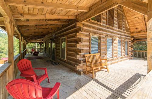Rogers House | Big Boulder Hot Tub Private Hiking