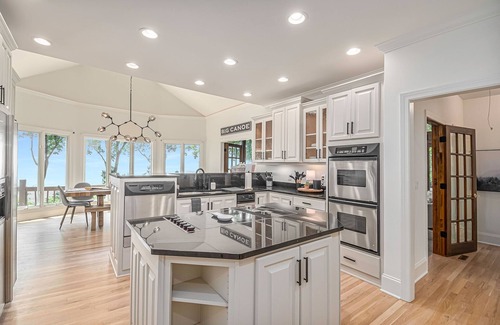 Big Canoe House | Big Canoe Mountain Home with Spectacular Mountain Views - Game room!