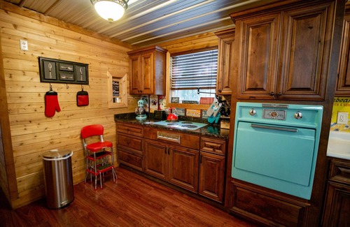 Fort White Cabin | Big Cypress Lodge on Sante Fe River-Sleeps 14, Bring horses, RV and your boat!