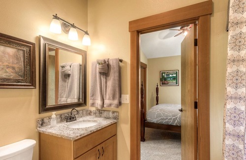 Gold Bar House | Big Foot Hideout: 2 story magnificent riverfront home for up to 6+pets with hot tub & grill!