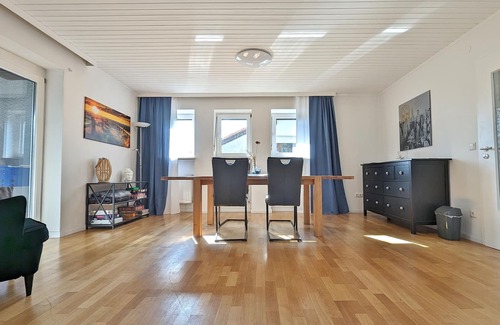 Adlkofen House | Big House with garden and roof terrace