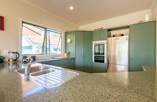 Tikitere House | Big Inn Brunswick