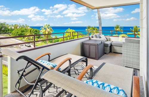 Kahaluu Bay Hotel | Big Island White Sands Village by Coldwell Banker Island Vacations