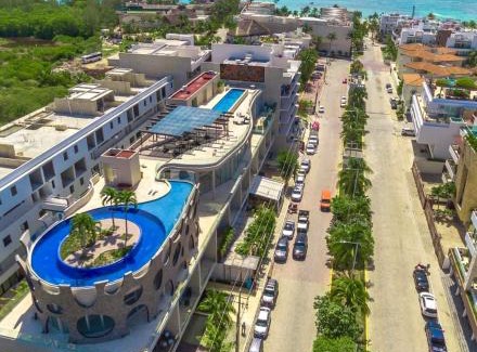 Luis Donaldo Colosio Apartment | Big loft 2br 2.5bth one block the beach