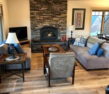 Sisters Apartment | Big Mountain View Condo