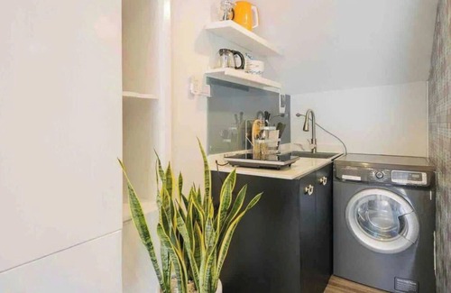 Hang Bo House | Big Promo! 02 Bedrooms-Overlooking Hang Bo Str