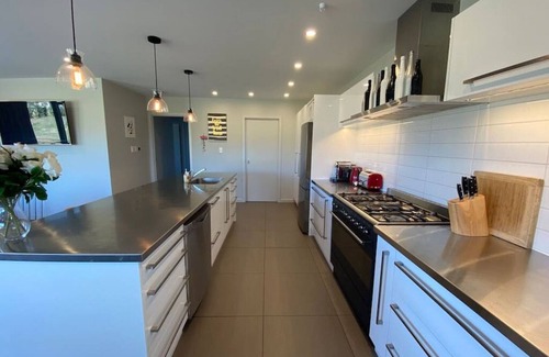 Twizel House | Big Sky, Big View - Family friendly and close to Mt Cook, FREE WIFI
