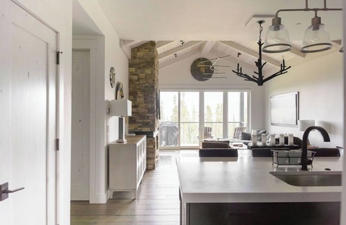 Big Sky Condo | Big Sky Vacation Rentals: ML Luxury Suite 1