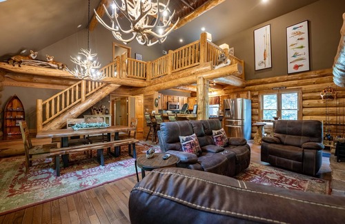 Robbinsville Cabin | Big Snowbird Creek Escape: Luxe Smoky Mountain Fishing Cabin