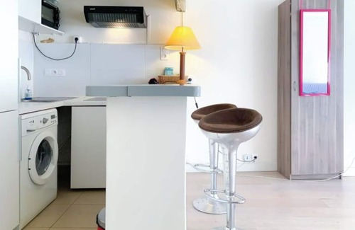 5th Arrondissement Apartment | Big studio in Latin Quarter-Mouffetard